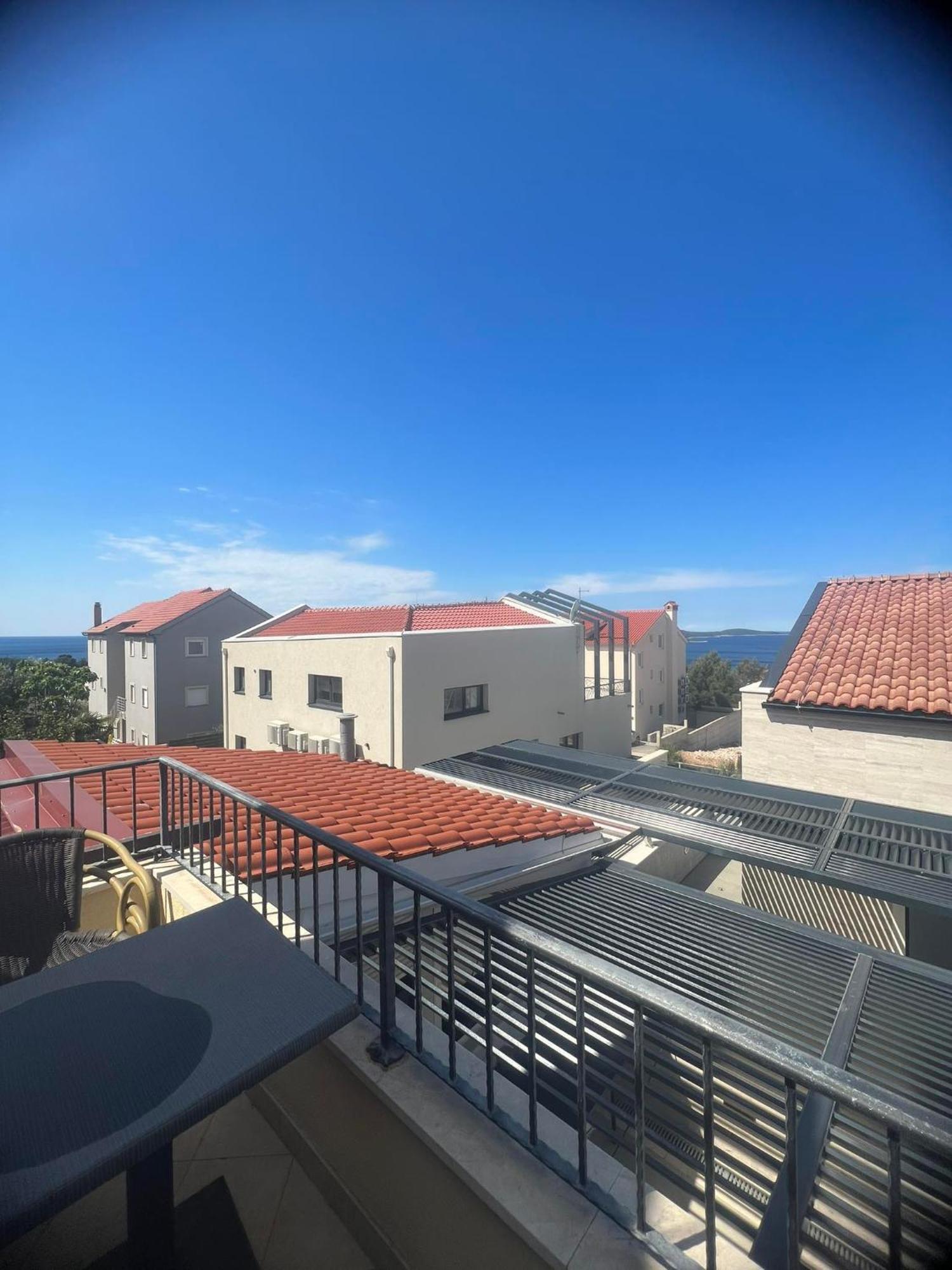 Villa Royale With Shared Pool Hvar Town Exterior photo